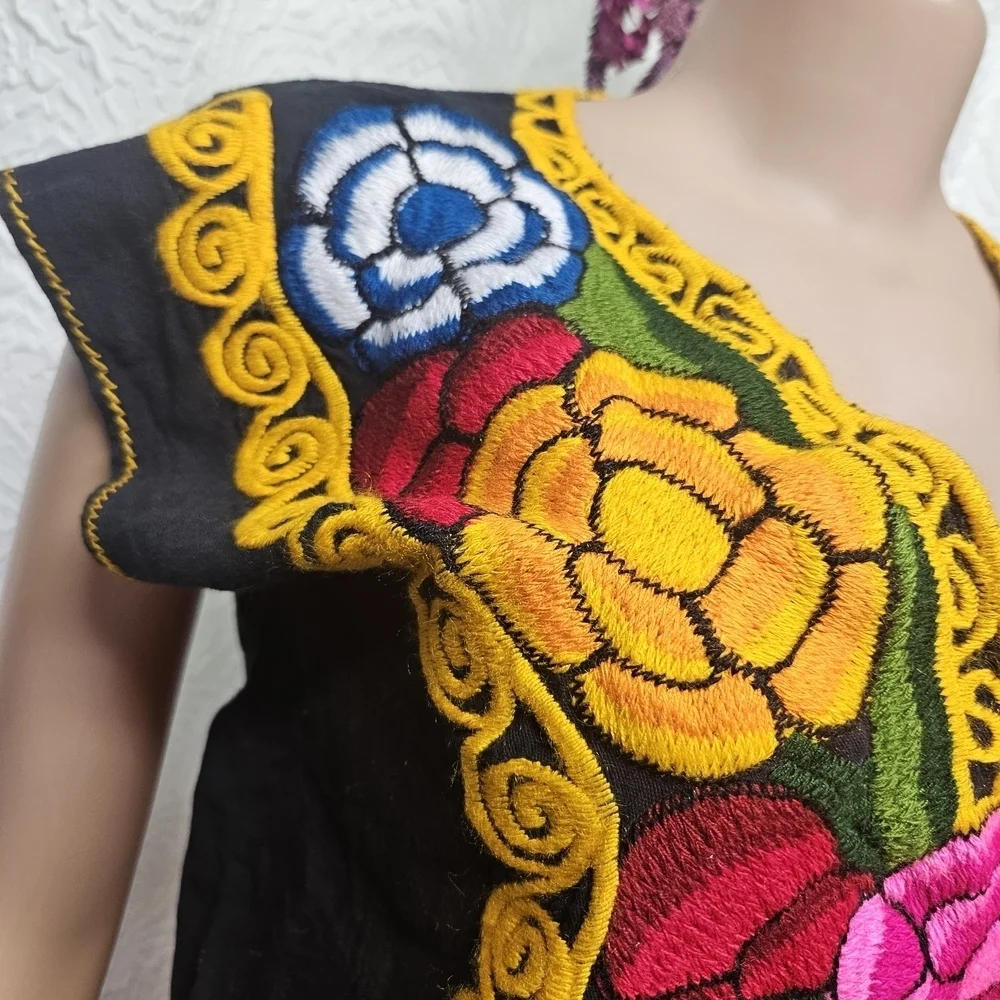 Yellow and Black Boxy Graphic Flutter Sleeve Top
